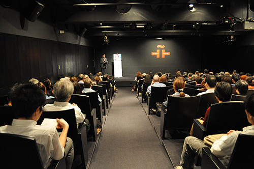 連日満席が続くセルバンテス文化センター（2013年・第8回）Full house at Instituto Cervantes de Tokio(8th, 2013)